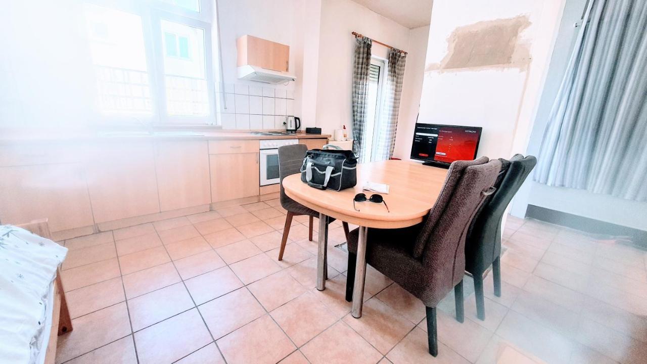 Fmi 9 Accommodation Raunheim Εξωτερικό φωτογραφία