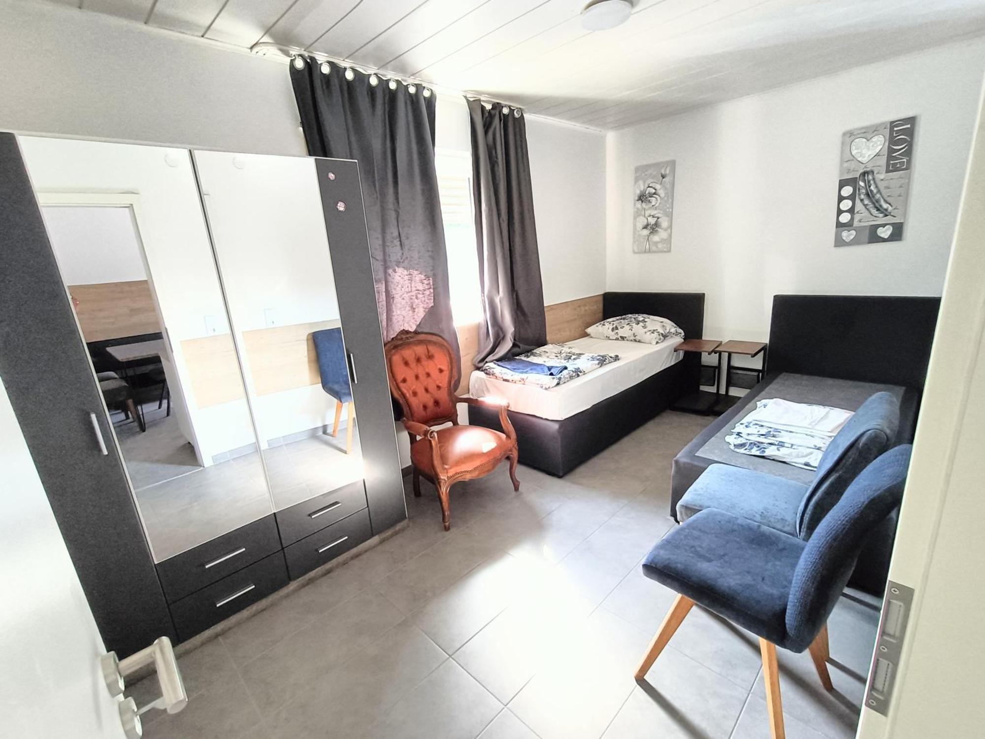 Fmi 9 Accommodation Raunheim Δωμάτιο φωτογραφία
